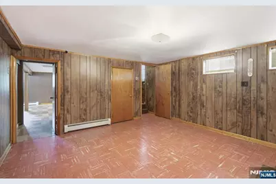 458 Stillwell Avenue, Fort Lee, NJ 07024 - Photo 37