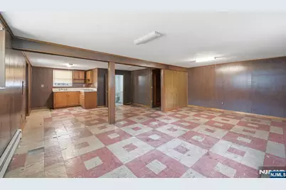 458 Stillwell Avenue, Fort Lee, NJ 07024 - Photo 33