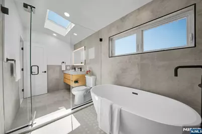 519 E 4th Street, Palisades Park, NJ 07650 - Photo 33