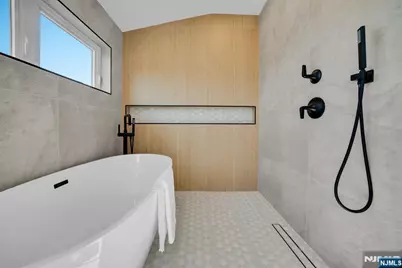 519 E 4th Street, Palisades Park, NJ 07650 - Photo 31