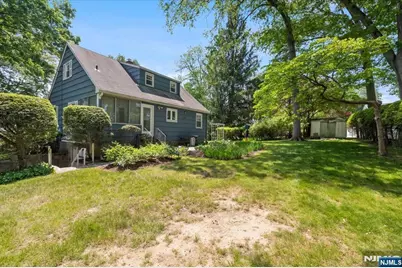 252 Saint Nicholas Avenue, Hillsdale, NJ 07642 - Photo 5