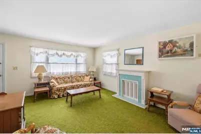 252 Saint Nicholas Avenue, Hillsdale, NJ 07642 - Photo 13