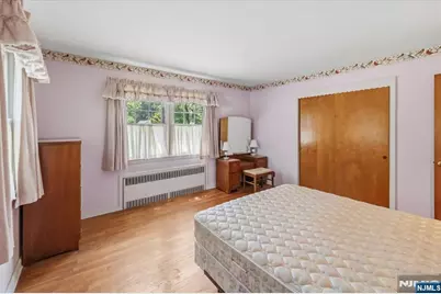 252 Saint Nicholas Avenue, Hillsdale, NJ 07642 - Photo 21