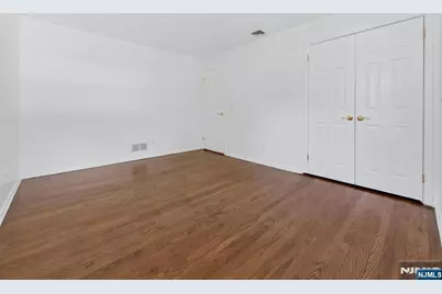 7 Willow Brook Road, Hillsdale, NJ 07642 - Photo 15