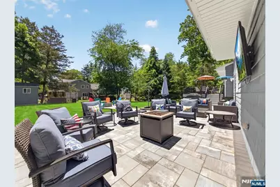 7 Willow Brook Road, Hillsdale, NJ 07642 - Photo 31