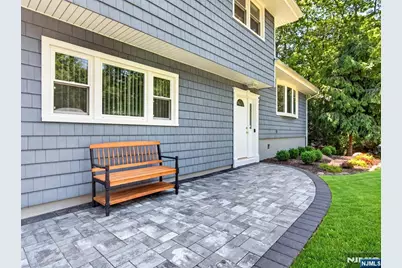 7 Willow Brook Road, Hillsdale, NJ 07642 - Photo 3