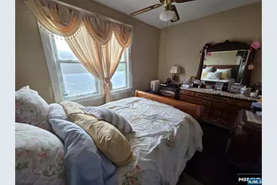 327 7th Street 2nd Floor #2nd floor, Carlstadt, NJ 07072 - Photo 15