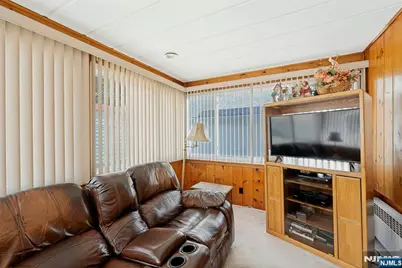 45 W Oldis Street, Rochelle Park Township, NJ 07662 - Photo 21