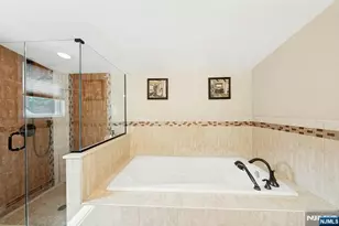 45 W Oldis St, Rochelle Park Township, NJ 07662 - Photo 27