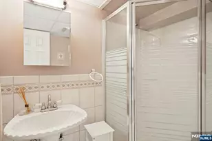 45 W Oldis St, Rochelle Park Township, NJ 07662 - Photo 35