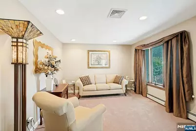 45 W Oldis Street, Rochelle Park Township, NJ 07662 - Photo 9