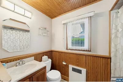45 W Oldis Street, Rochelle Park Township, NJ 07662 - Photo 23