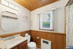 45 W Oldis St, Rochelle Park Township, NJ 07662 - Photo 23