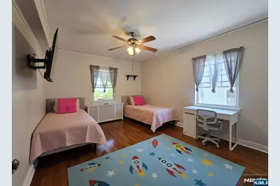 304 Henry Street, Hasbrouck Heights, NJ 07604 - Photo 15