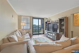 200 Division Street 6G, Cliffside Park, NJ 07010 - Photo 5