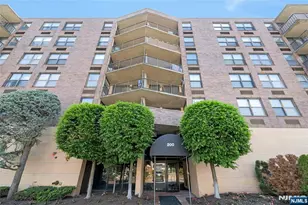 200 Division Street 6G, Cliffside Park, NJ 07010 - Photo 1