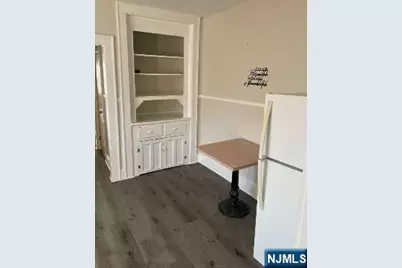 98-100 Windsor Street 2R #2R, Kearny, NJ 07032 - Photo 5