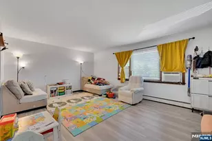 31 Marginal Rd, Rutherford, NJ 07070 - Photo 5