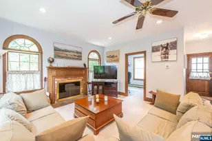 66 Hillside Ave, Midland Park, NJ 07432 - Photo 17