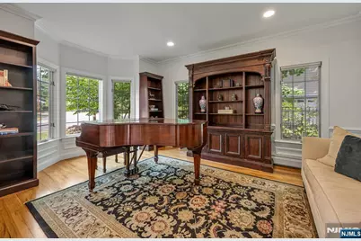19 Walker Avenue, Closter, NJ 07624 - Photo 5