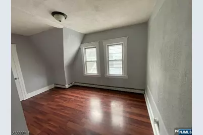 8 Treacy Avenue 3 #3, Newark, NJ 07108 - Photo 3