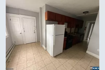 8 Treacy Avenue 3 #3, Newark, NJ 07108 - Photo 5