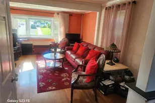 75 Franklin Ave, Bergenfield, NJ 07621 - Photo 3