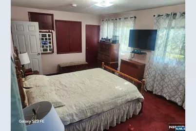 75 Franklin Avenue, Bergenfield, NJ 07621 - Photo 15