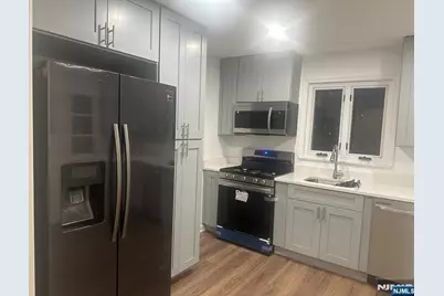 152 William Avenue 1st Floor #1st floor, Hasbrouck Heights, NJ 07604 - Photo 3