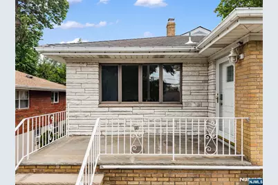 1042 Harvard Place, Fort Lee, NJ 07024 - Photo 9