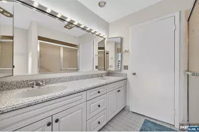 416 Bromley Place 416C #416C, Wyckoff Township, NJ 07481 - Photo 13