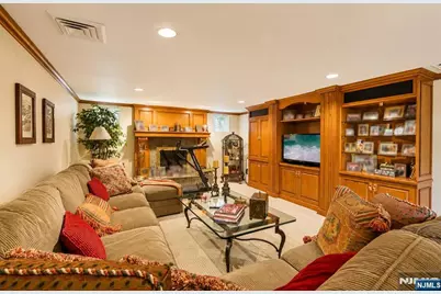 400 Faletti Circle, River Vale Township, NJ 07675 - Photo 25