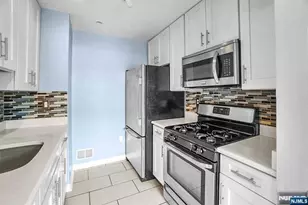 100 Callahan Ct, Newark, NJ 07103 - Photo 15