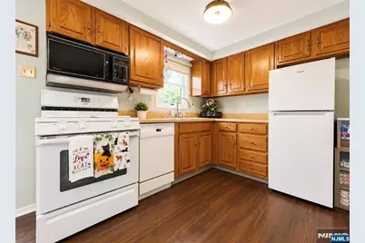 453 Liberty Street 12 #12, Little Ferry, NJ 07643 - Photo 7