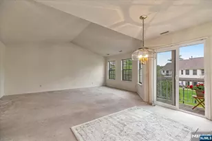 71 Fromm Ct, Mahwah, NJ 07430 - Photo 3