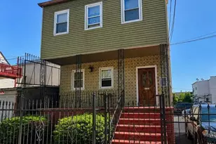 250-252 Berkeley Ave, Newark, NJ 07107 - Photo 1