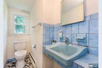 107 Highland Avenue, Bergenfield, NJ 07621 - Photo 31