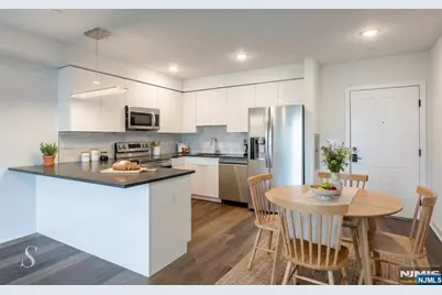 48 Grand Avenue 205 #205, Palisades Park, NJ 07650 - Photo 3
