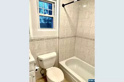 61 Hille Place 2 #2, Ridgefield Park, NJ 07660 - Photo 5