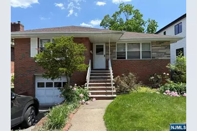1062 Jassamine Way, Fort Lee, NJ 07024 - Photo 13