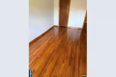 1062 Jassamine Way, Fort Lee, NJ 07024 - Photo 5