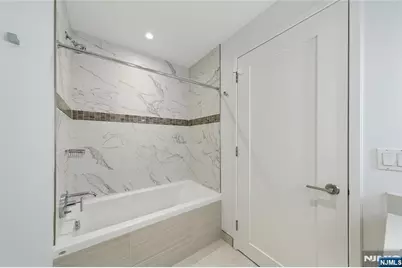 800 Ave At Port Imperial 1004 #1004, Weehawken, NJ 07086 - Photo 27