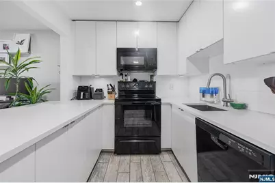 7430 Kennedy Boulevard 304 #304, North Bergen, NJ 07047 - Photo 5