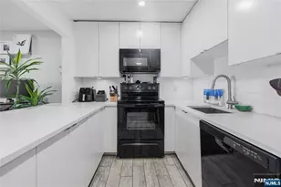 7430 Kennedy Blvd 304, North Bergen, NJ 07047 - Photo 5
