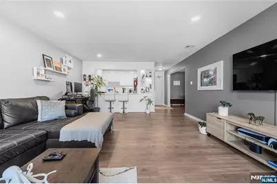 7430 Kennedy Boulevard 304 #304, North Bergen, NJ 07047 - Photo 3