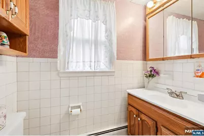 123 Midwood Road, Paramus, NJ 07652 - Photo 13