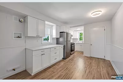 50 Chestnut Street, Belleville, NJ 07109 - Photo 23