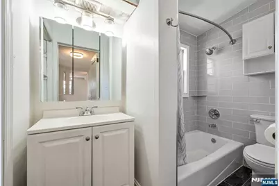 50 Chestnut Street, Belleville, NJ 07109 - Photo 27