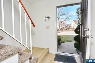 16 Alana Drive 16 #16, Hawthorne, NJ 07506 - Photo 5