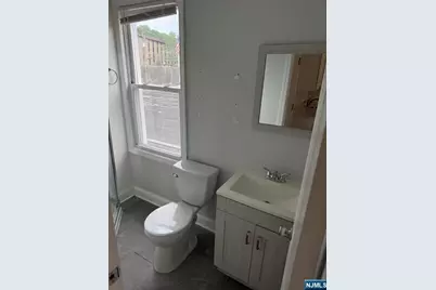 25 Pine Street 27B #27B, Verona, NJ 07044 - Photo 3